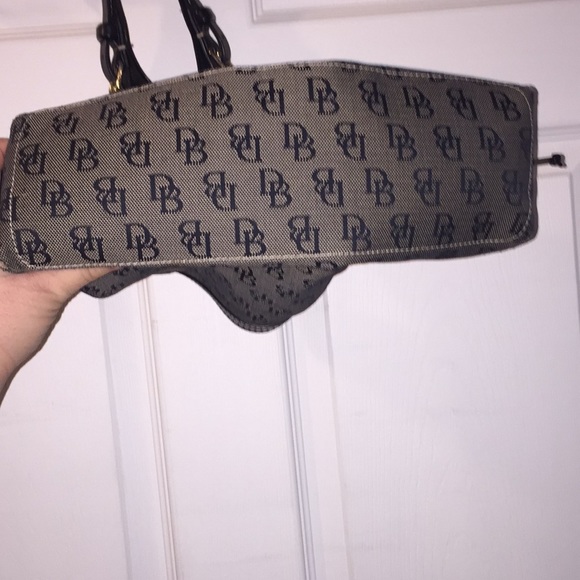 Dooney and Burke purse - Picture 6 of 8